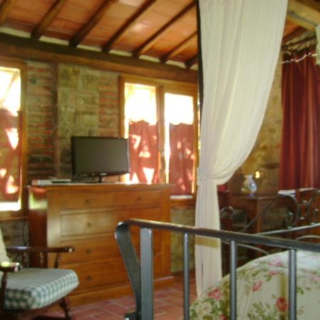 Agriturismo Il Santo Greve in Chianti Room photo